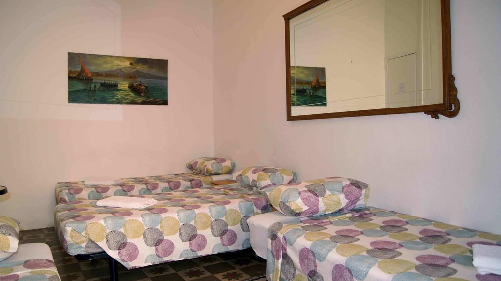 Pension Arosa Барселона Номер фото